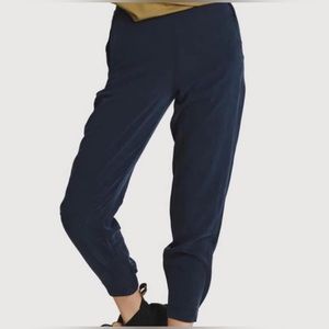 Kit and Ace Stretch Silk Joggers size 8 - BLACK